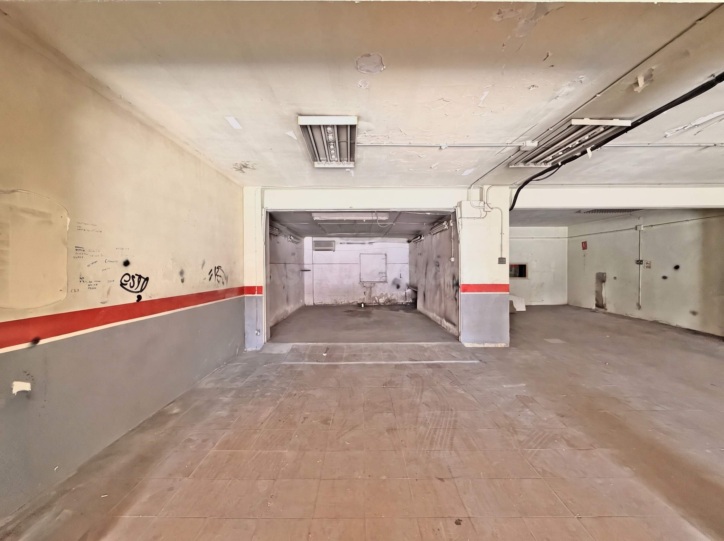 Amplio Local Comercial en Alquiler en Cubelles - €1450/mes - foto 4