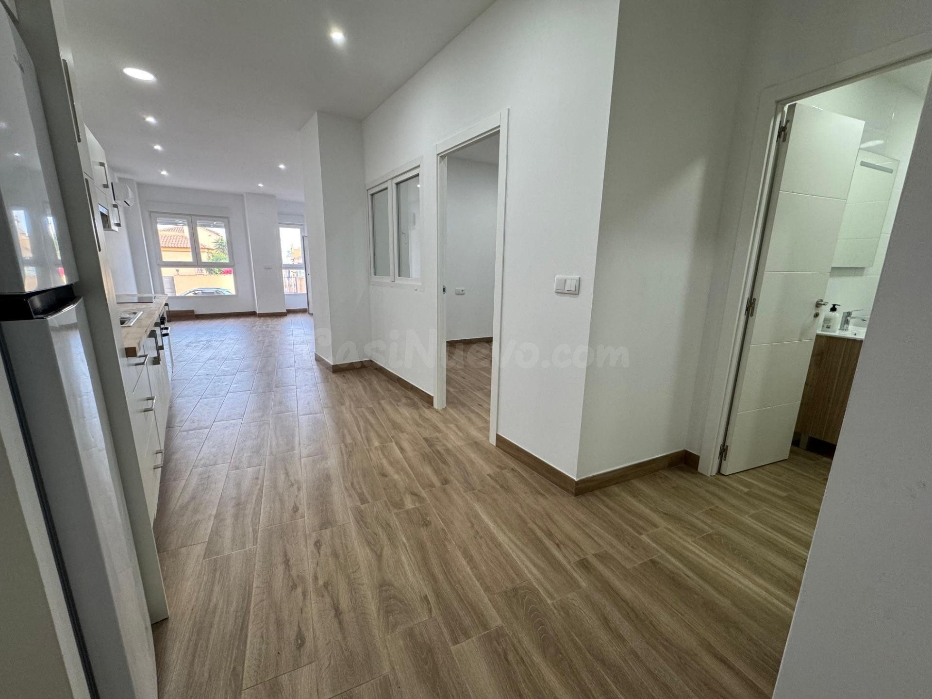 Apartamento totalmente reformado con piscina comunitaria
