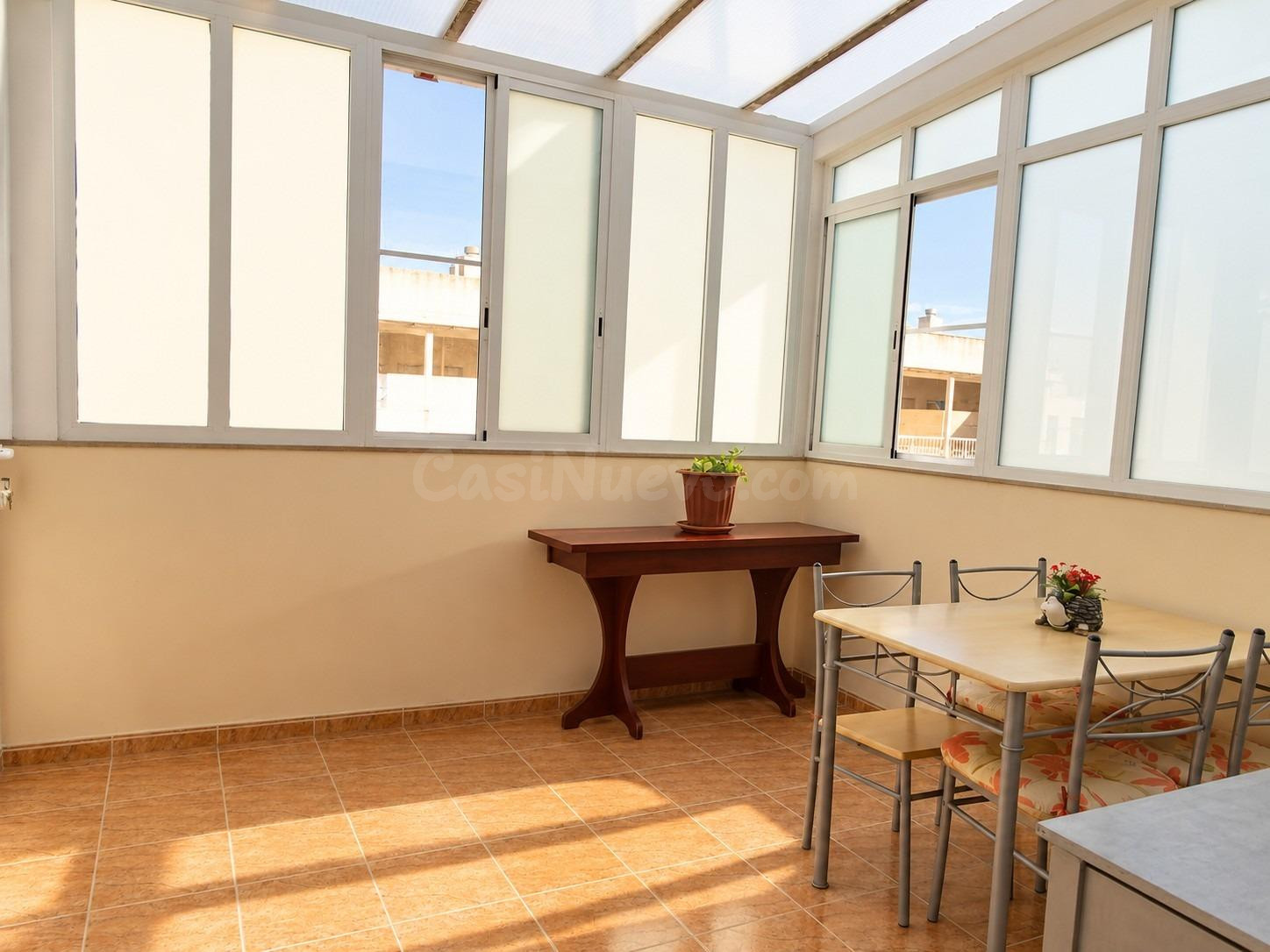 ÁTICO DE 2 DORMITORIOS CON GRAN TERRAZA DE 25 m2 Y PARKING E - foto 2
