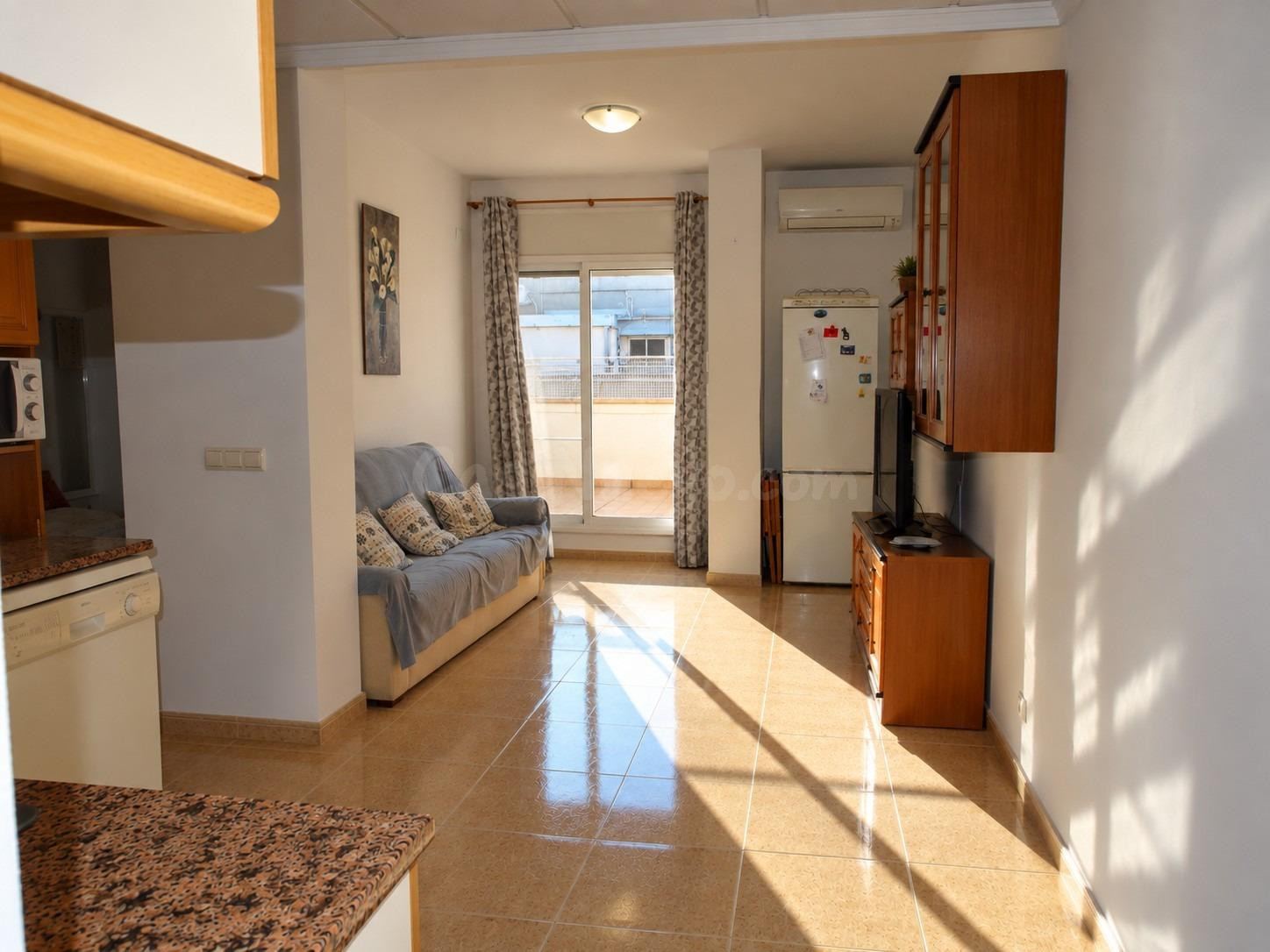 ÁTICO DE 2 DORMITORIOS CON GRAN TERRAZA DE 25 m2 Y PARKING E - foto 5