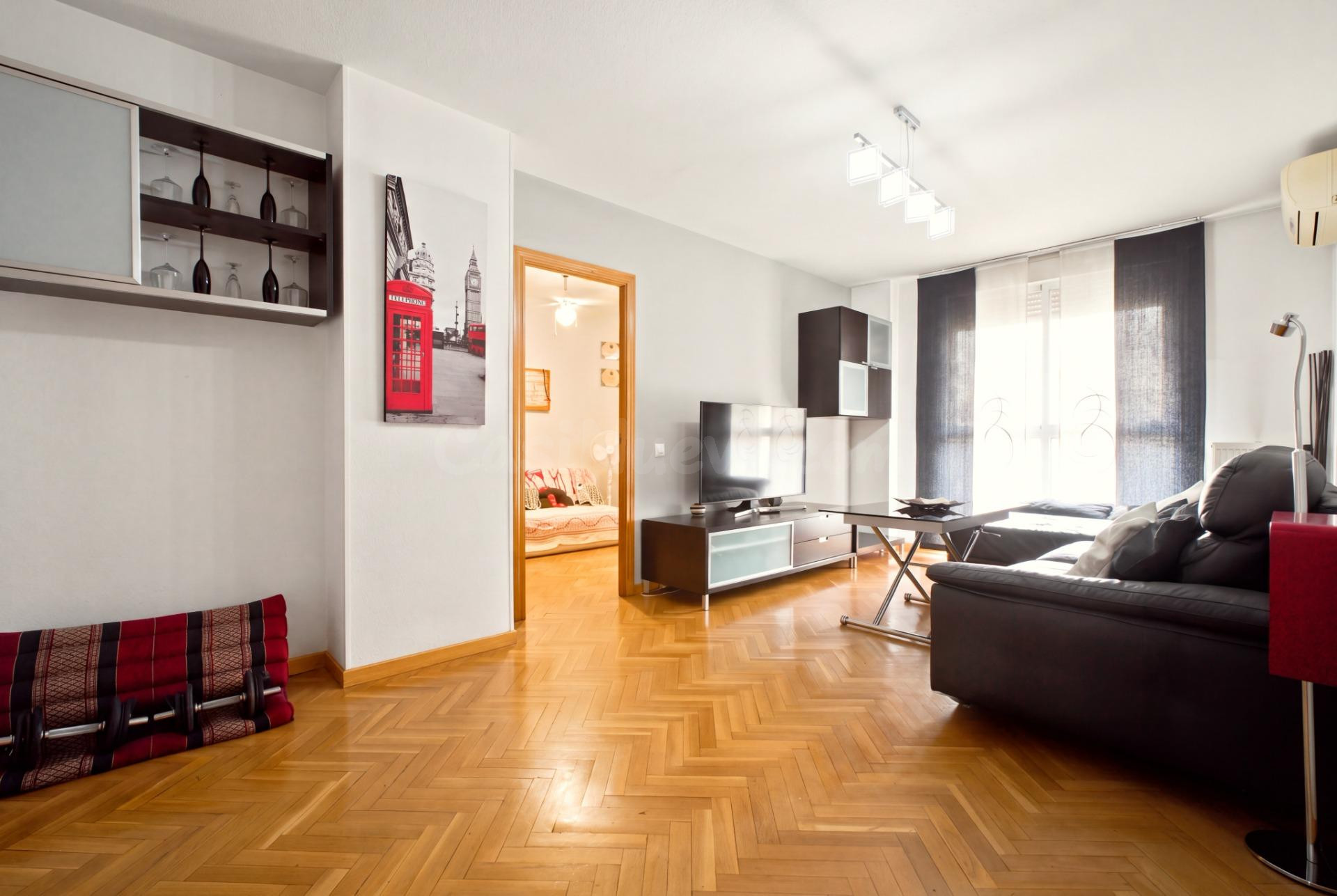 VENTA PISO EN MADRID ZONA BUTARQUE TERRAZA, PARKING Y PISICNA COMUNITARIA!!