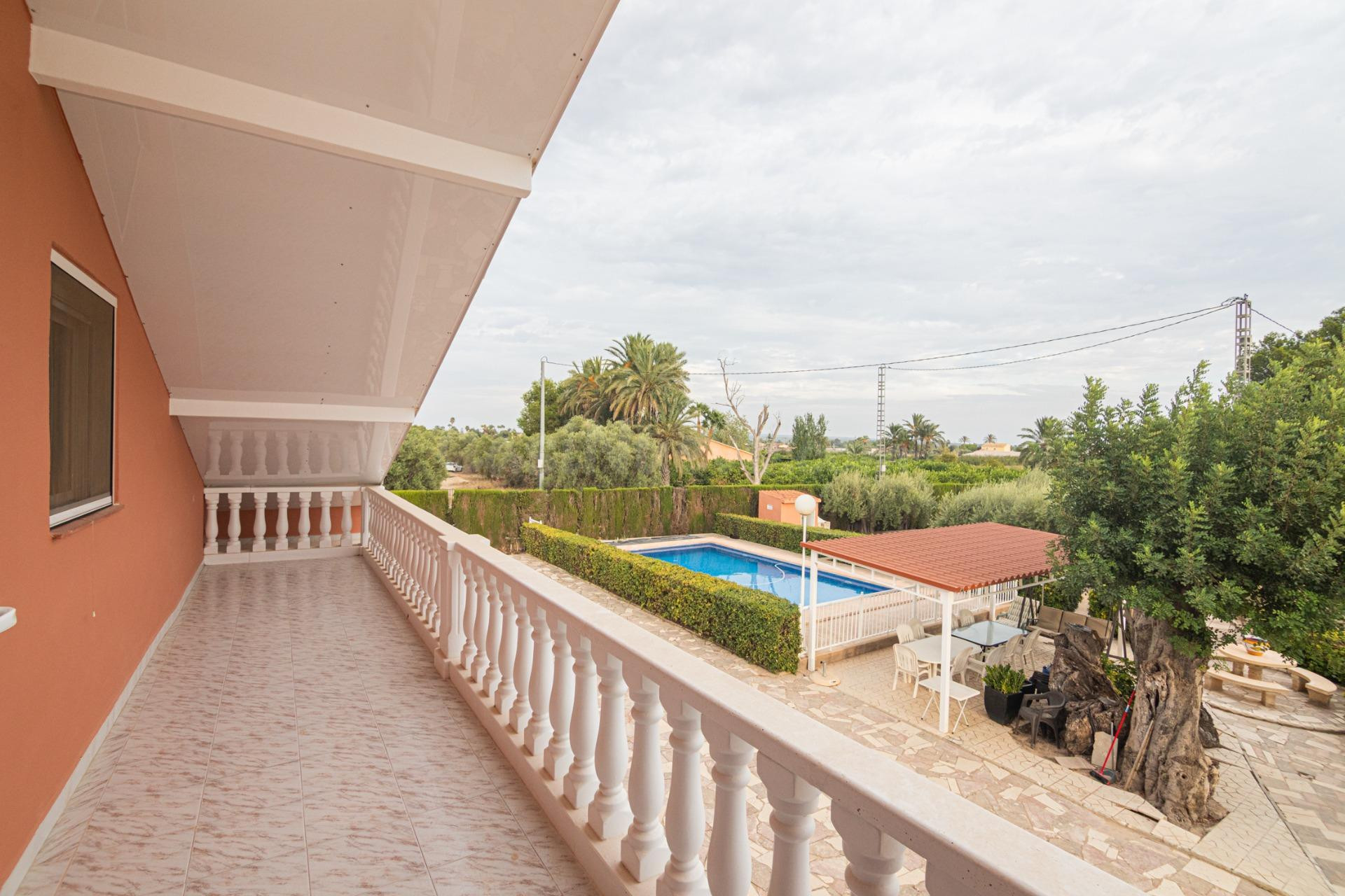 Chalet sito en Valverde con 6 habitaciones, 3 baños, piscina - foto 4