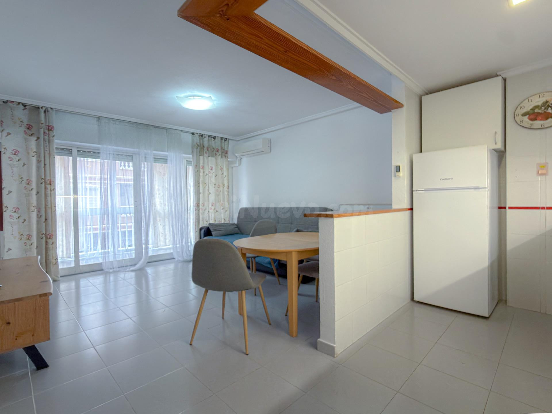 Playa de los Locos! Acogedor apartamento semireformado con ubicación privilegiada, a solo 170 mts del mar