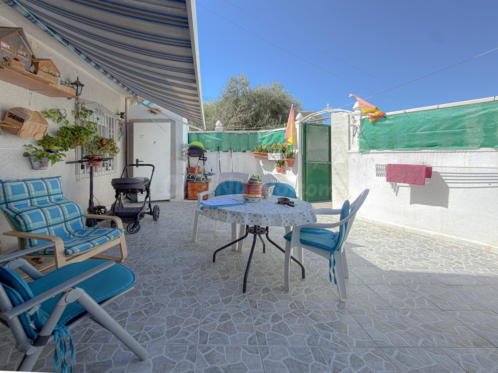 Encantador Bungalow reformado con amplia y luminosa terraza (Sin Gastos de comunidad)