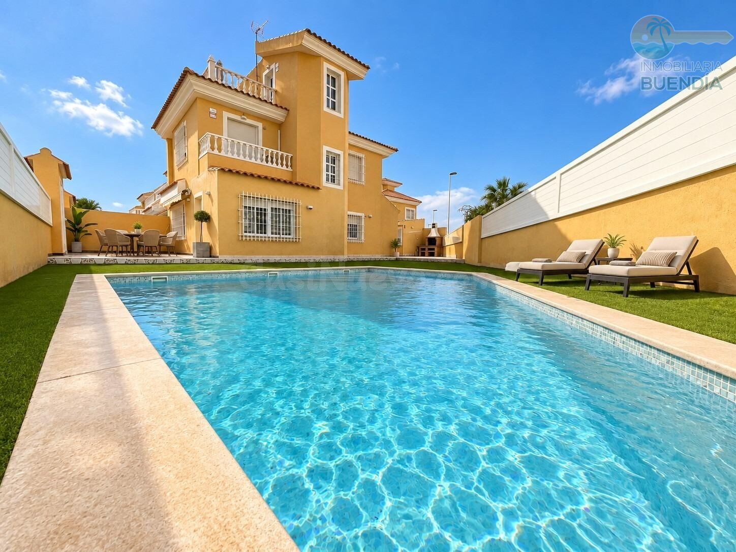 CHALET CON PISCINA EN PLAYA GRANDE, PUERTO DE MAZARRÓN