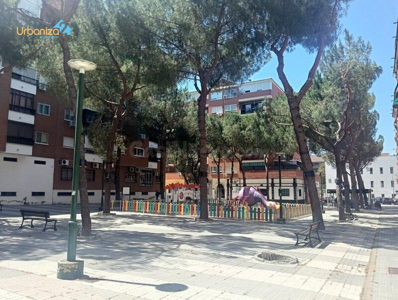 BAR EN PLENO CENTRO DE VALDEPASILLAS PARA ENTRAR A FUNCIONAR YA