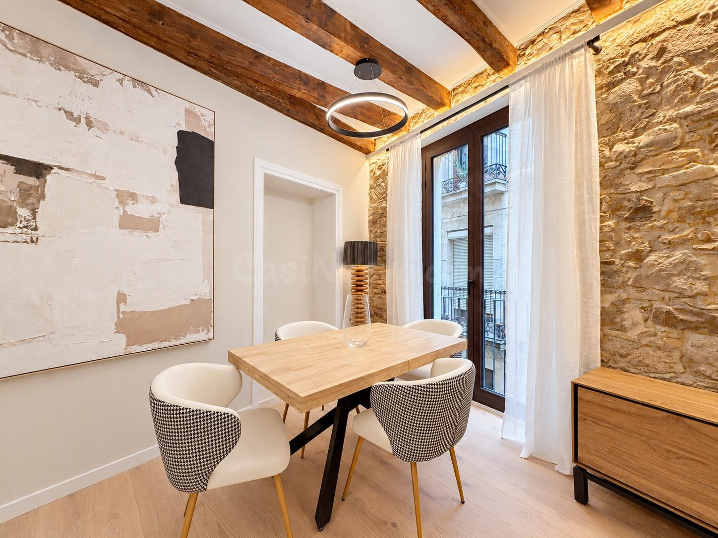 Elegante piso completamente reformado de 68 m2 en el corazón de Barcelona