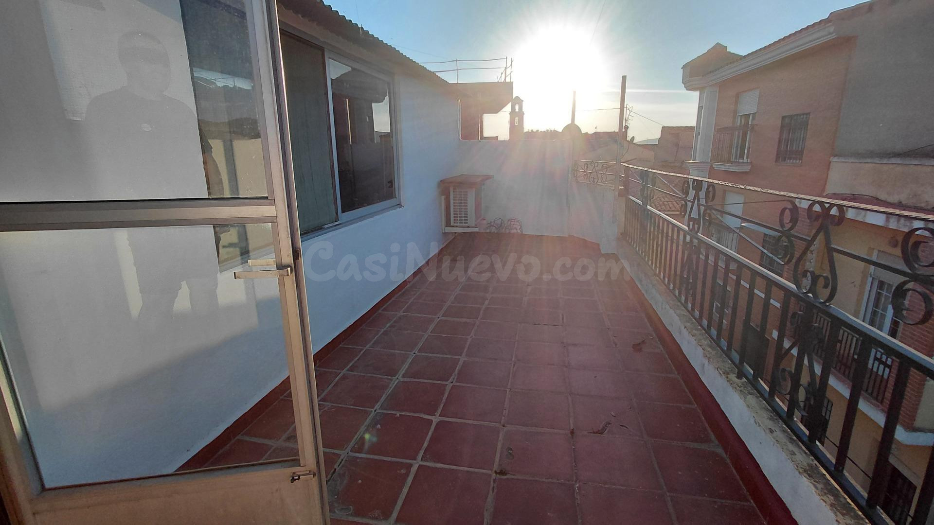 Vivienda unifamiliar con dos viviendas independientes, terra - foto 2
