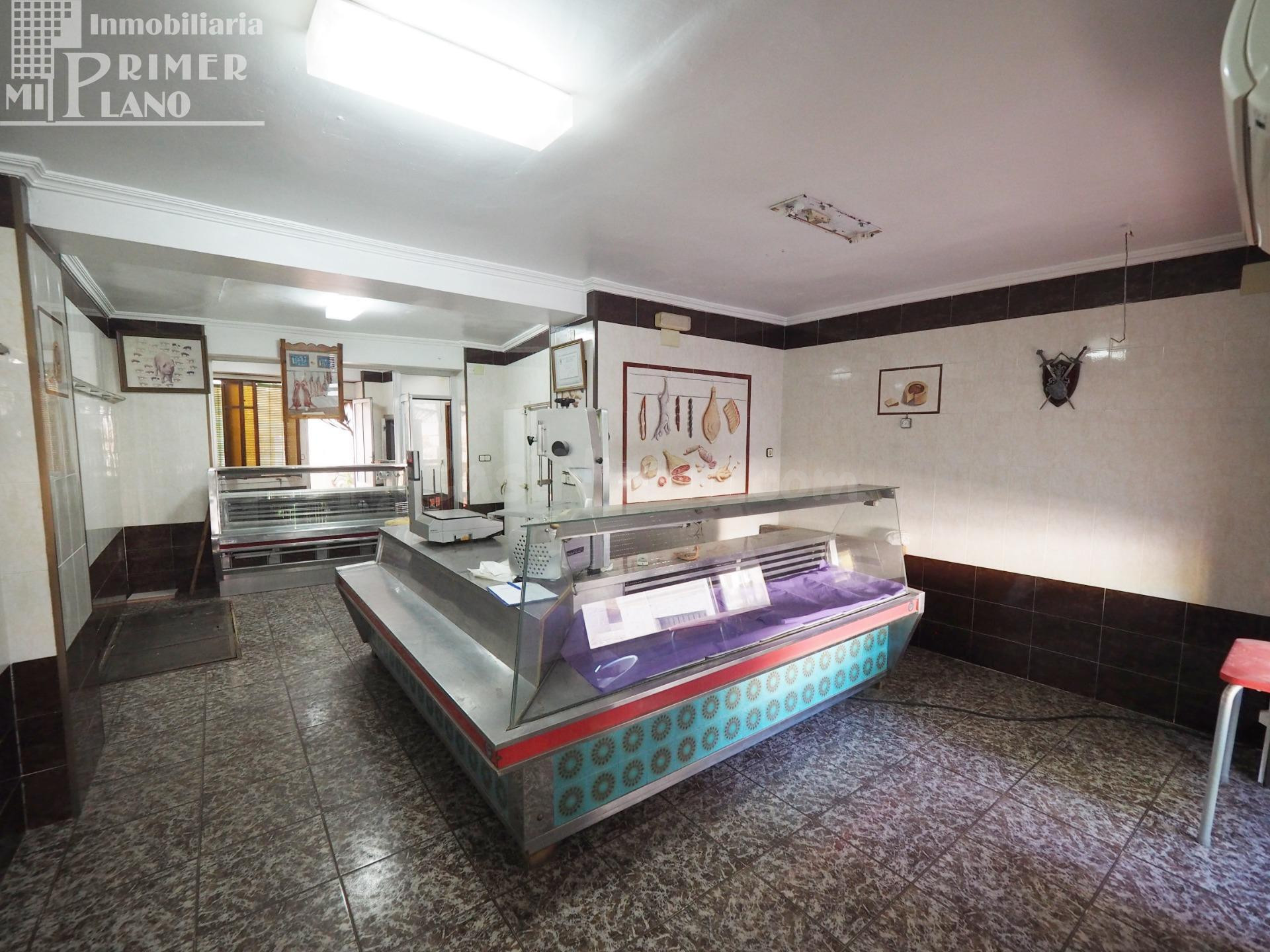 Amplia Casa en el Corazón de Ossa de Montiel por solo €89,00 - foto 3