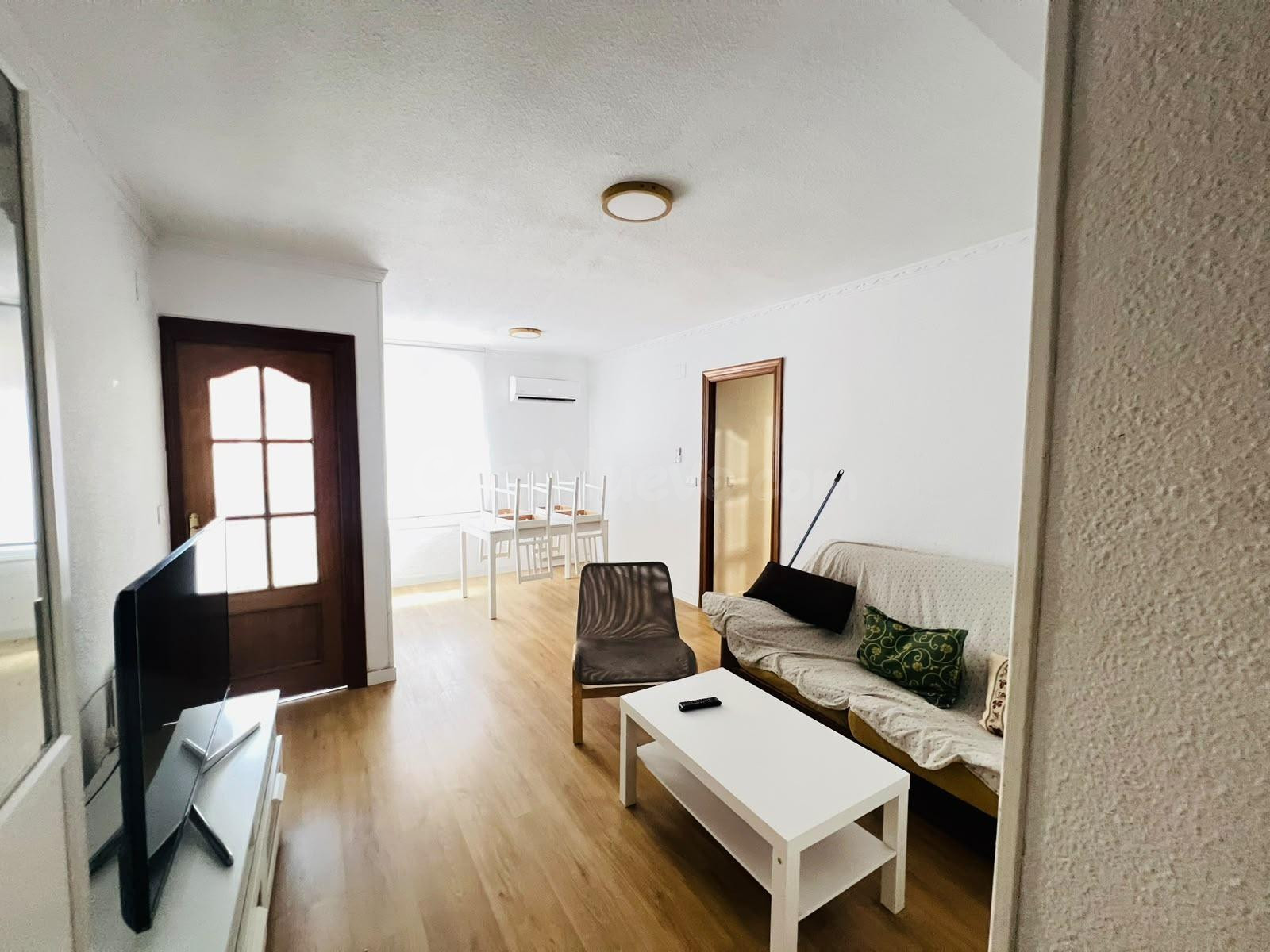 ESTUDIANTES!! 5 habitaciones EN PISO REFORMADO - foto 2