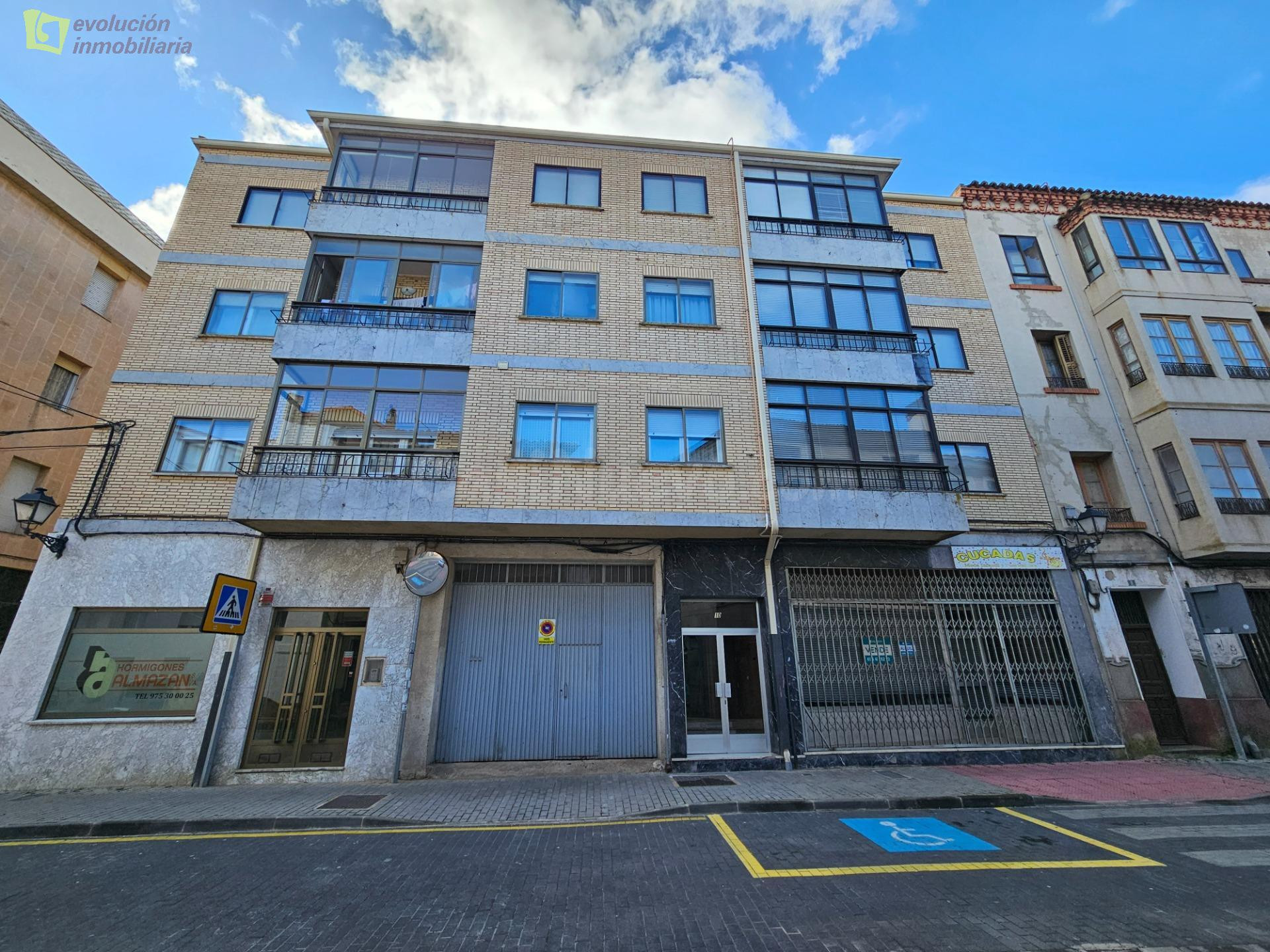 SE VENDE PISO EN ALMAZAN, SORIA - foto 2