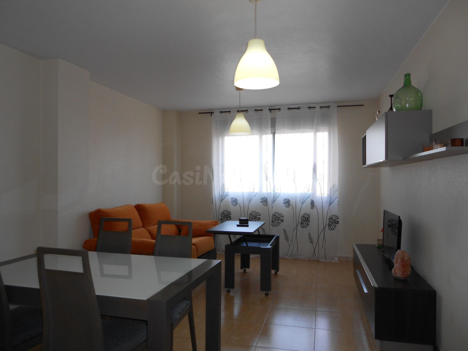 Se alquila bonito apartamento en Torreagüera