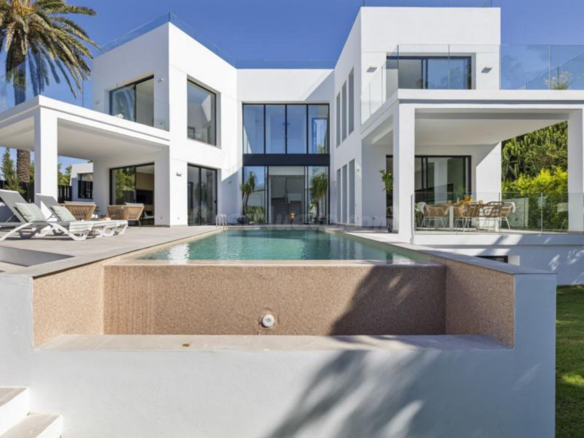 Chalet 5 habitaciones 670m² en venta - Marbella