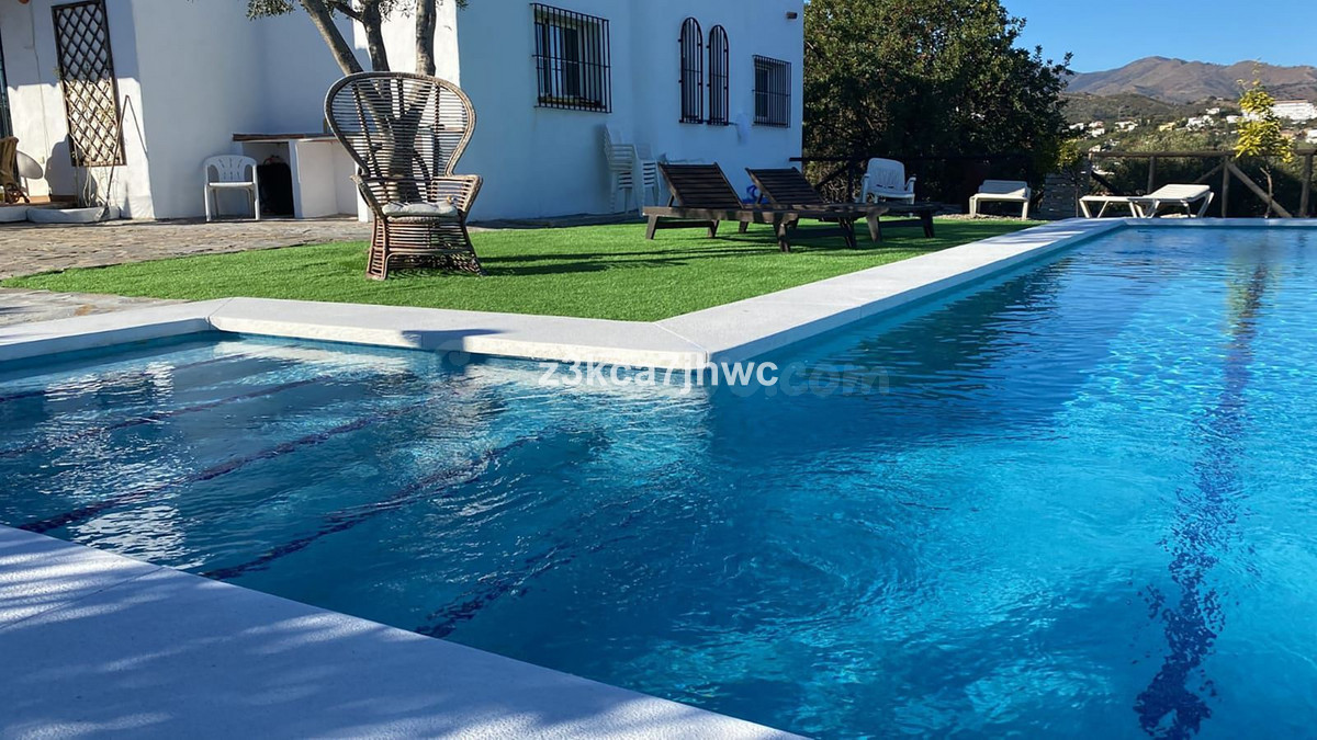 Chalet 4 habitaciones 274m² en venta - Costa Del Sol