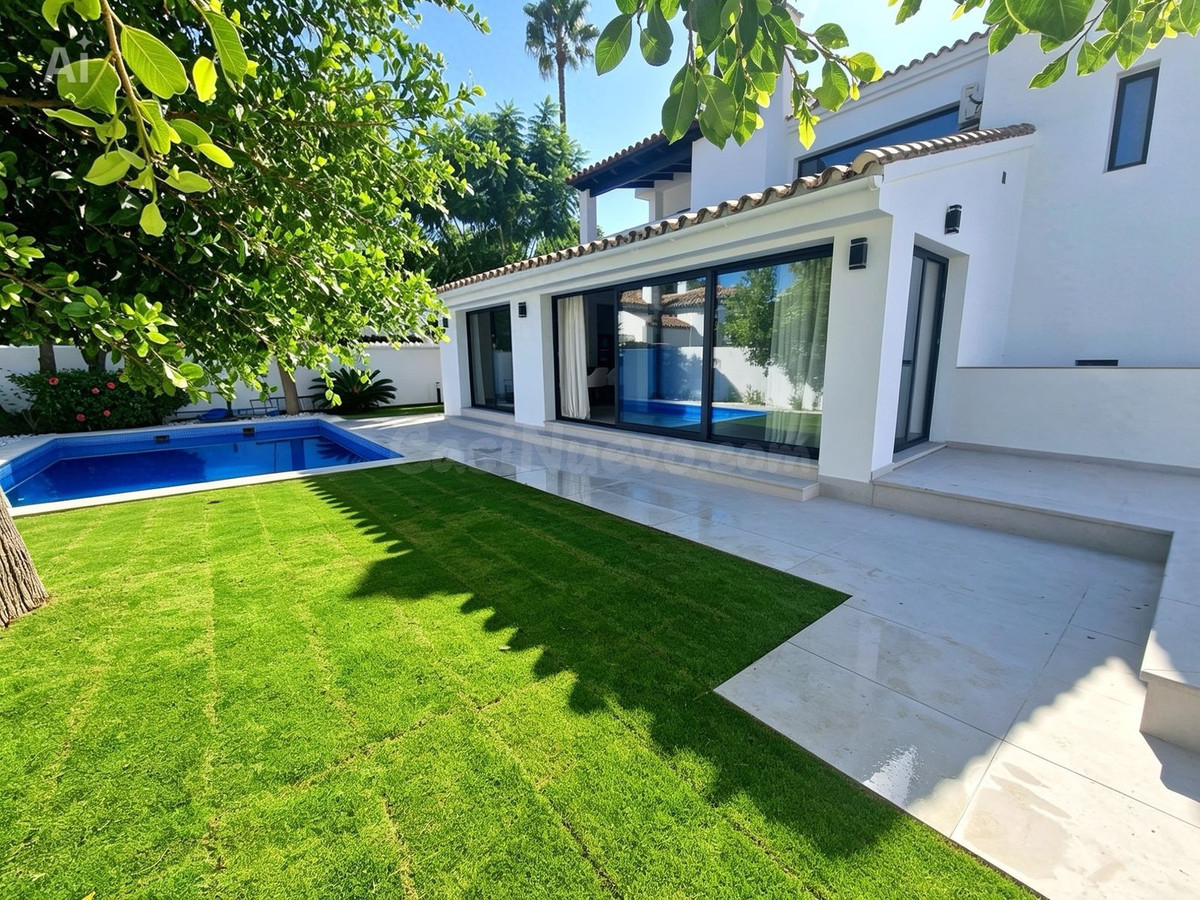 Chalet 5 habitaciones 390m² en venta - Marbella