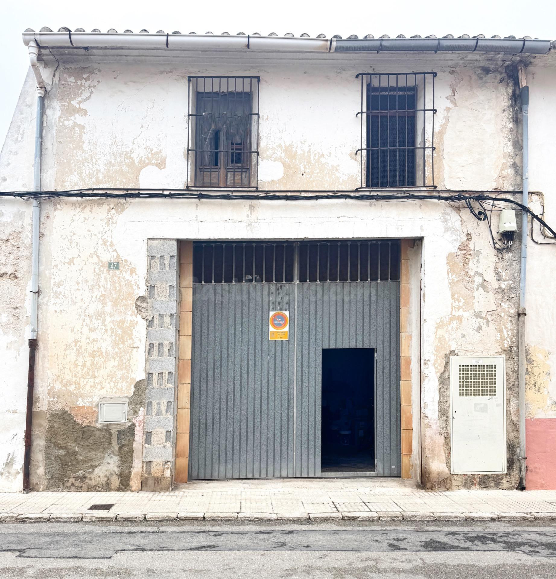 Almacén 265m² en venta - Centro urbano 4