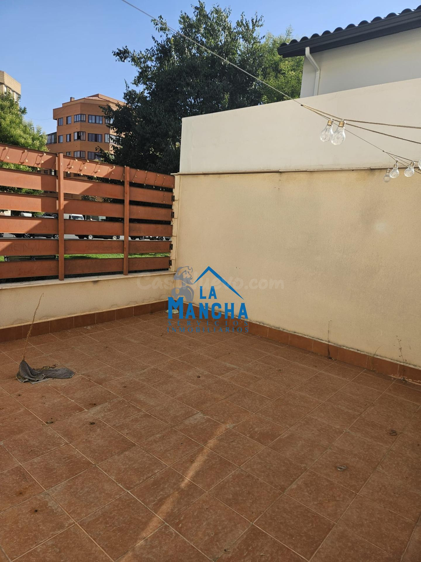 INMOBILIARIA LA MANCHA VENDE ADOSADO EN BARRIO MEDICINA. - foto 3