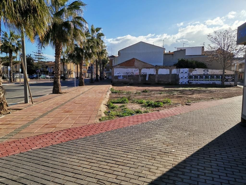 PARCELA  PARA APARTAMENTOS EN LOS ALCÁZARES - foto 2