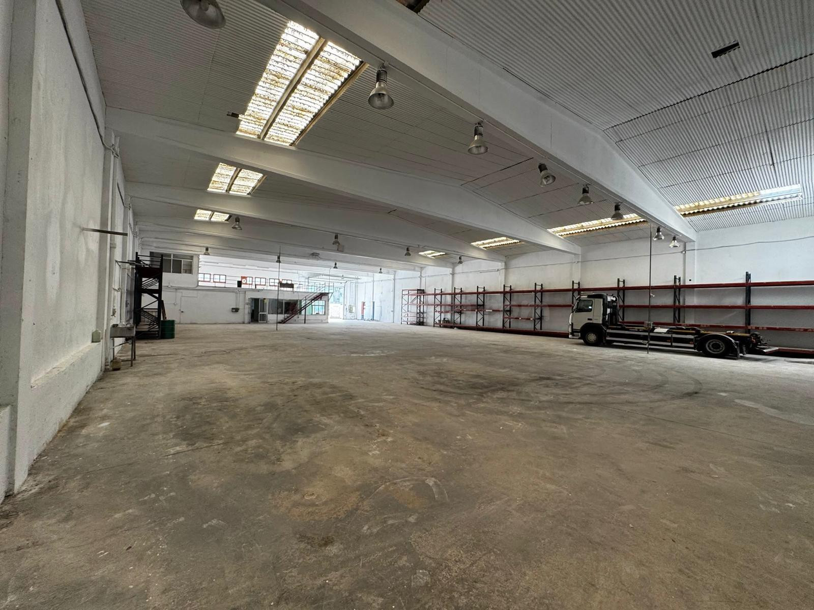 NAVE INDUSTRIAL EN REUS