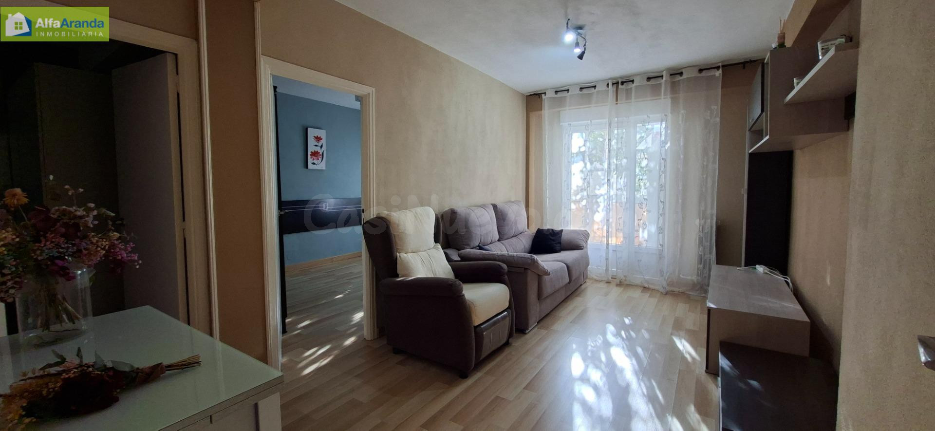 Piso reformado con patio privado en el centro de Aranda de D - foto 4