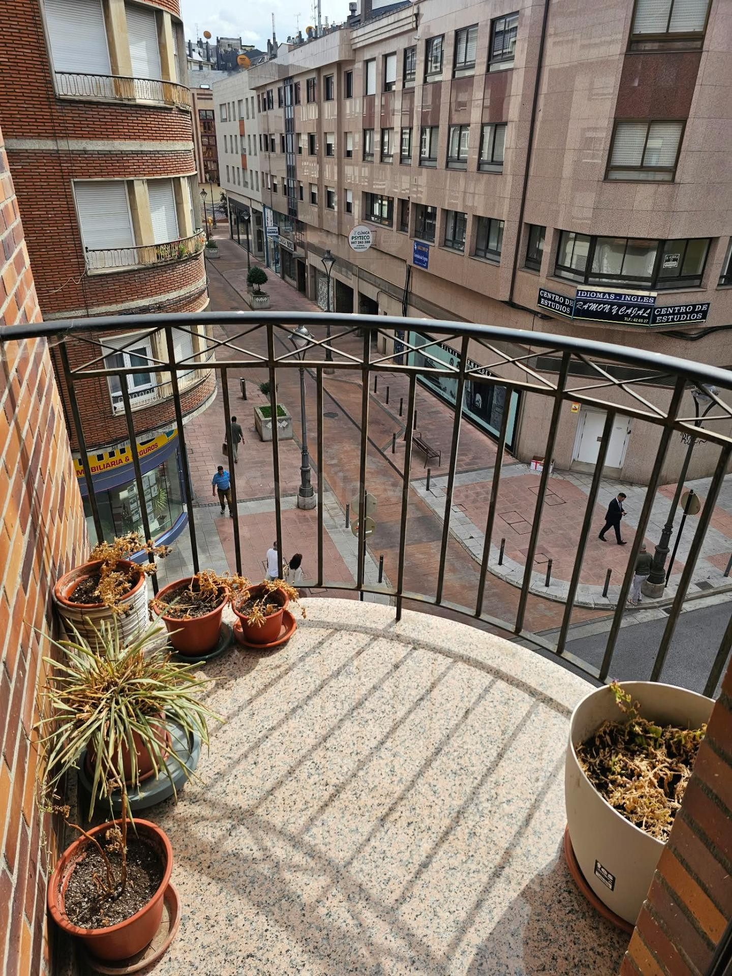 Espacioso Piso en el Corazón de Ponferrada por €156,000 - foto 2