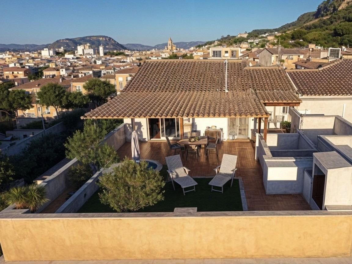 Ático dúplex de lujo en Xàtiva: 5 hab, terraza privada y gar - foto 2