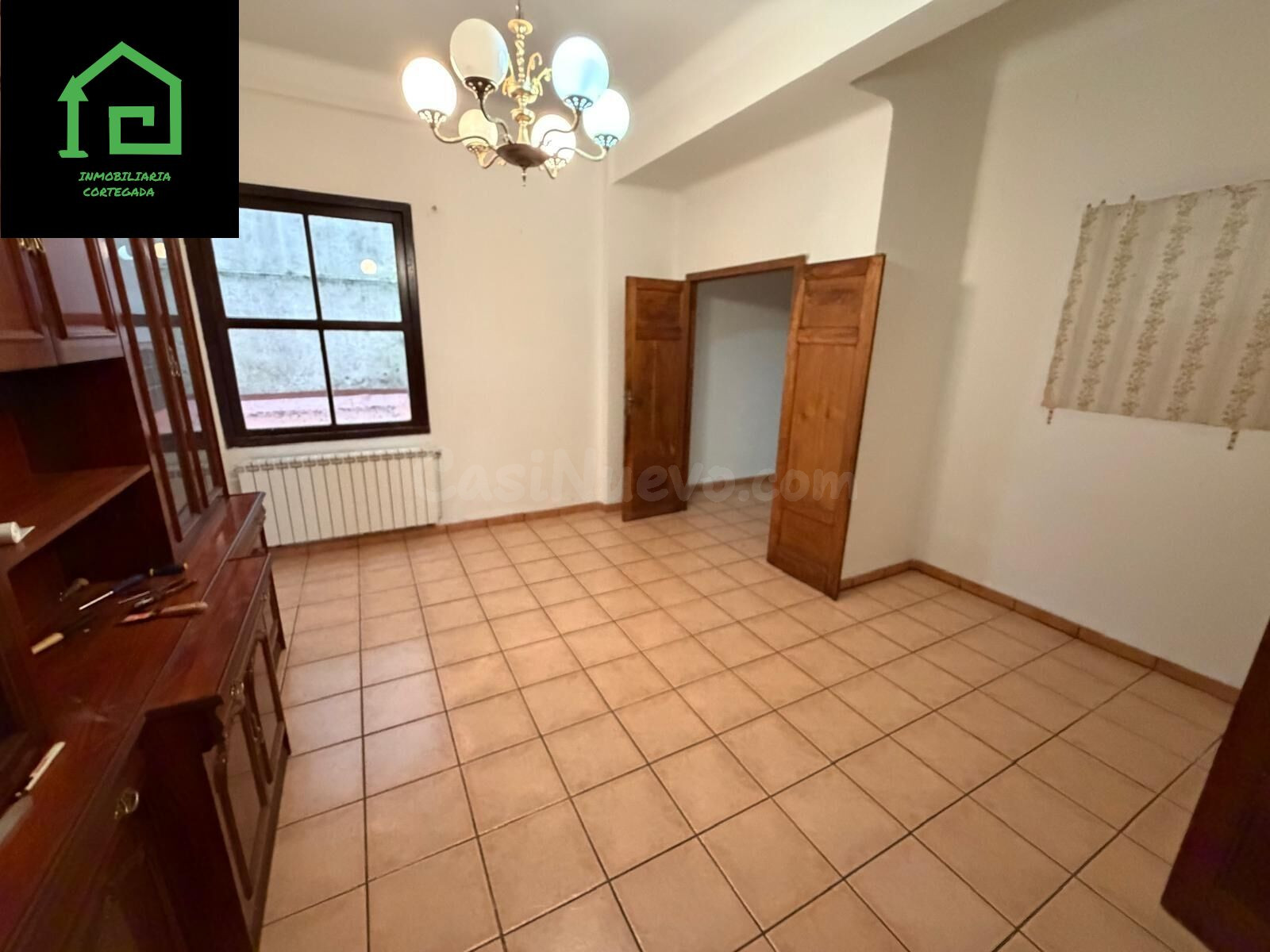 AMPLIO PISO EN PLENO CENTRO DE VILAGARCÍA DE AROUSA PARA REF - foto 4