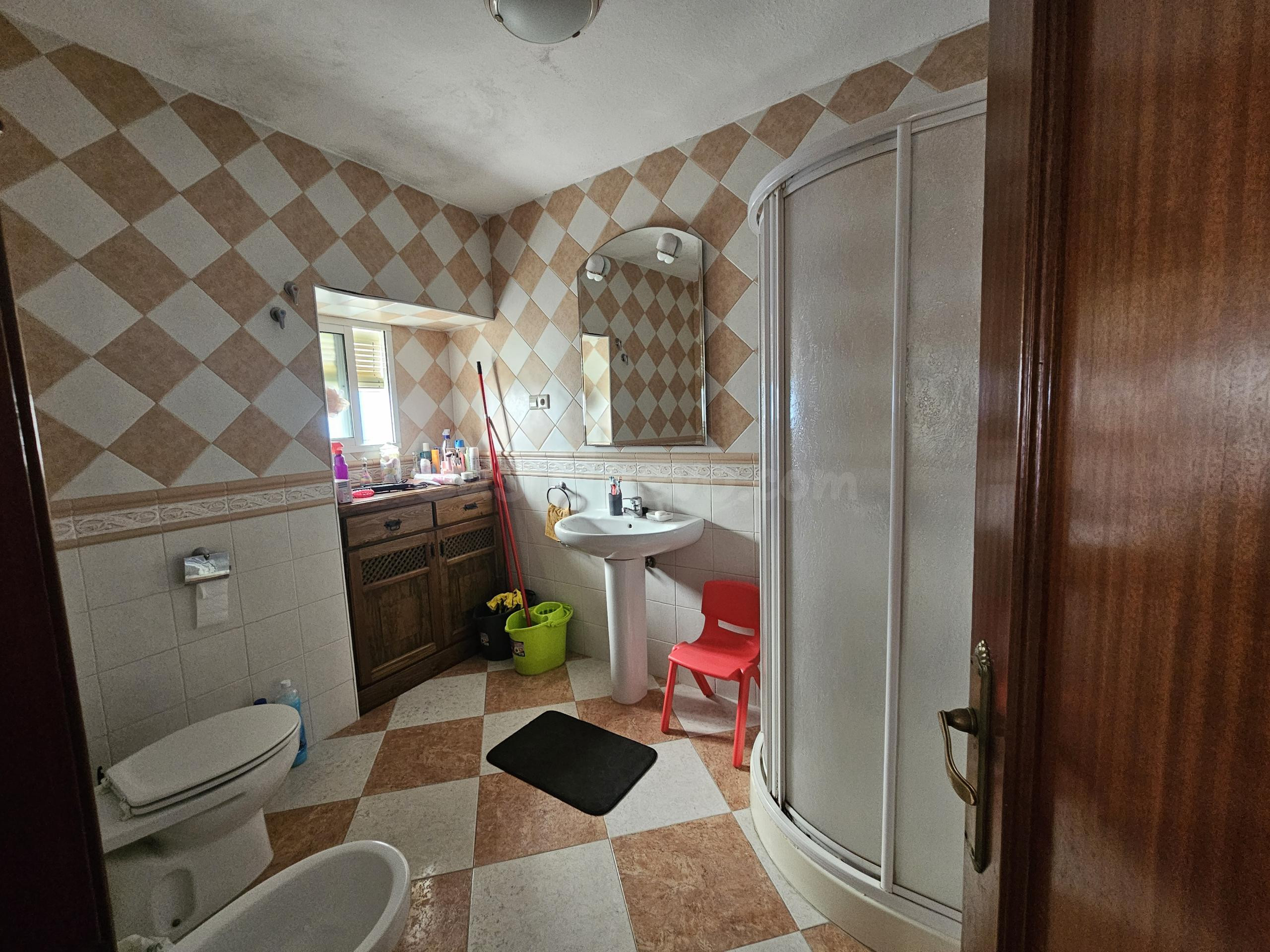 Casa de 5 dormitorios en Casarabonela con terraza y barbacoa - foto 4