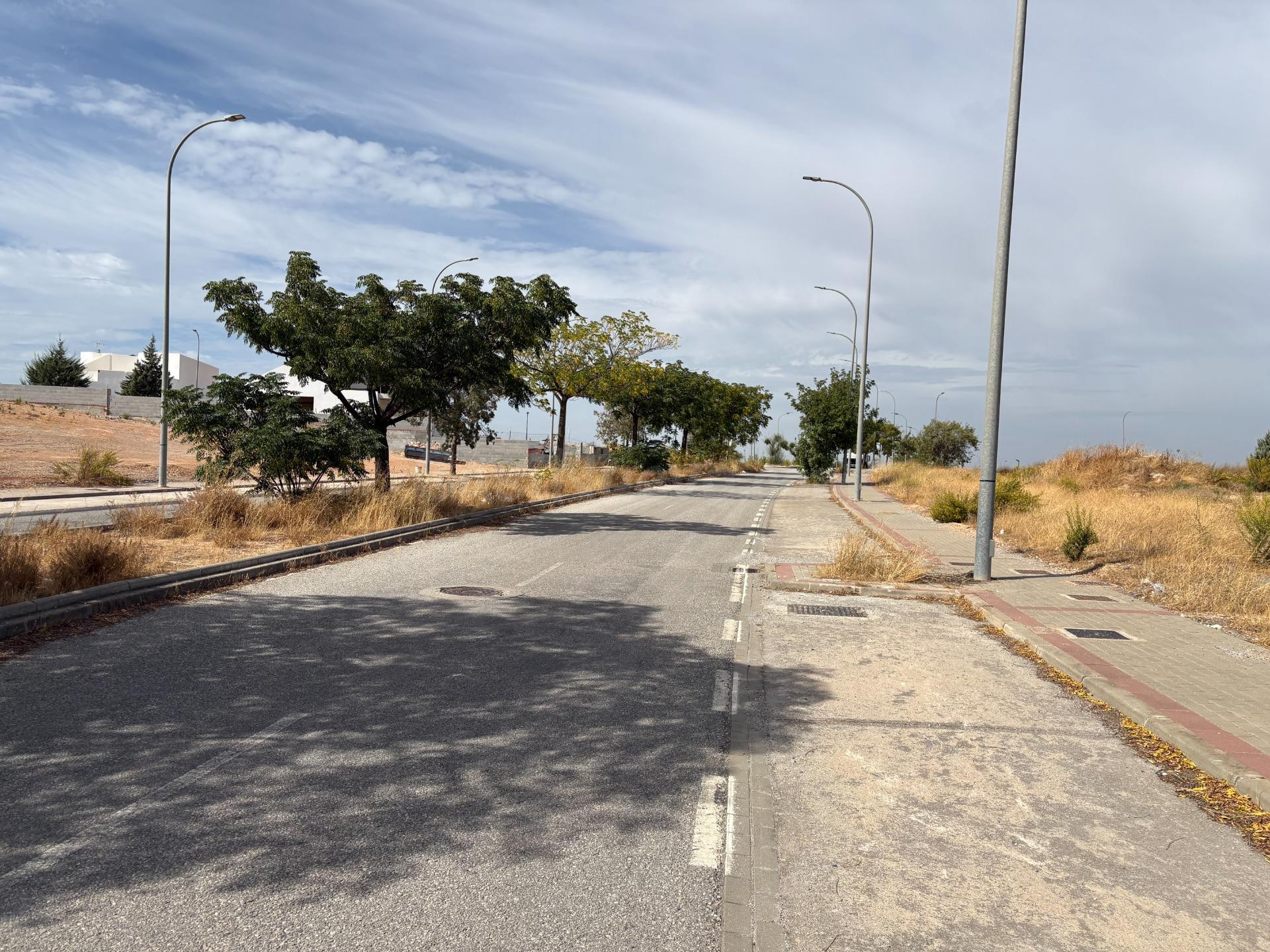 PARCELAS A LA VENTA EN OTURA, URBANIZACION, DESDE 550 METROS - foto 2
