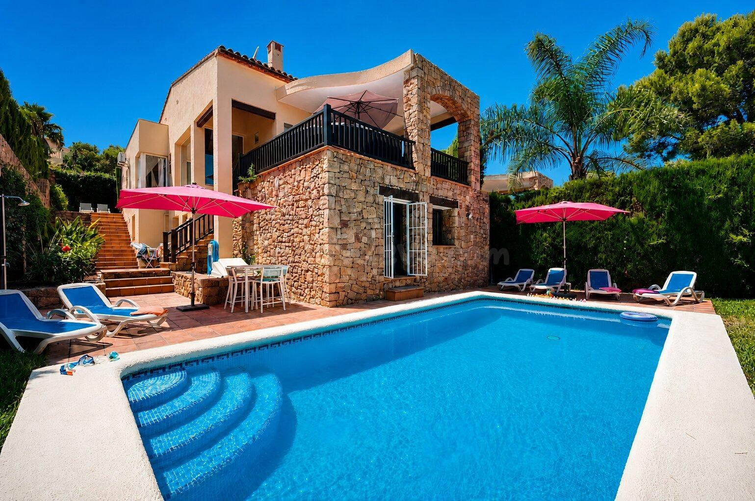 Magnífica villa en entorno privilegiado con excelentes vista