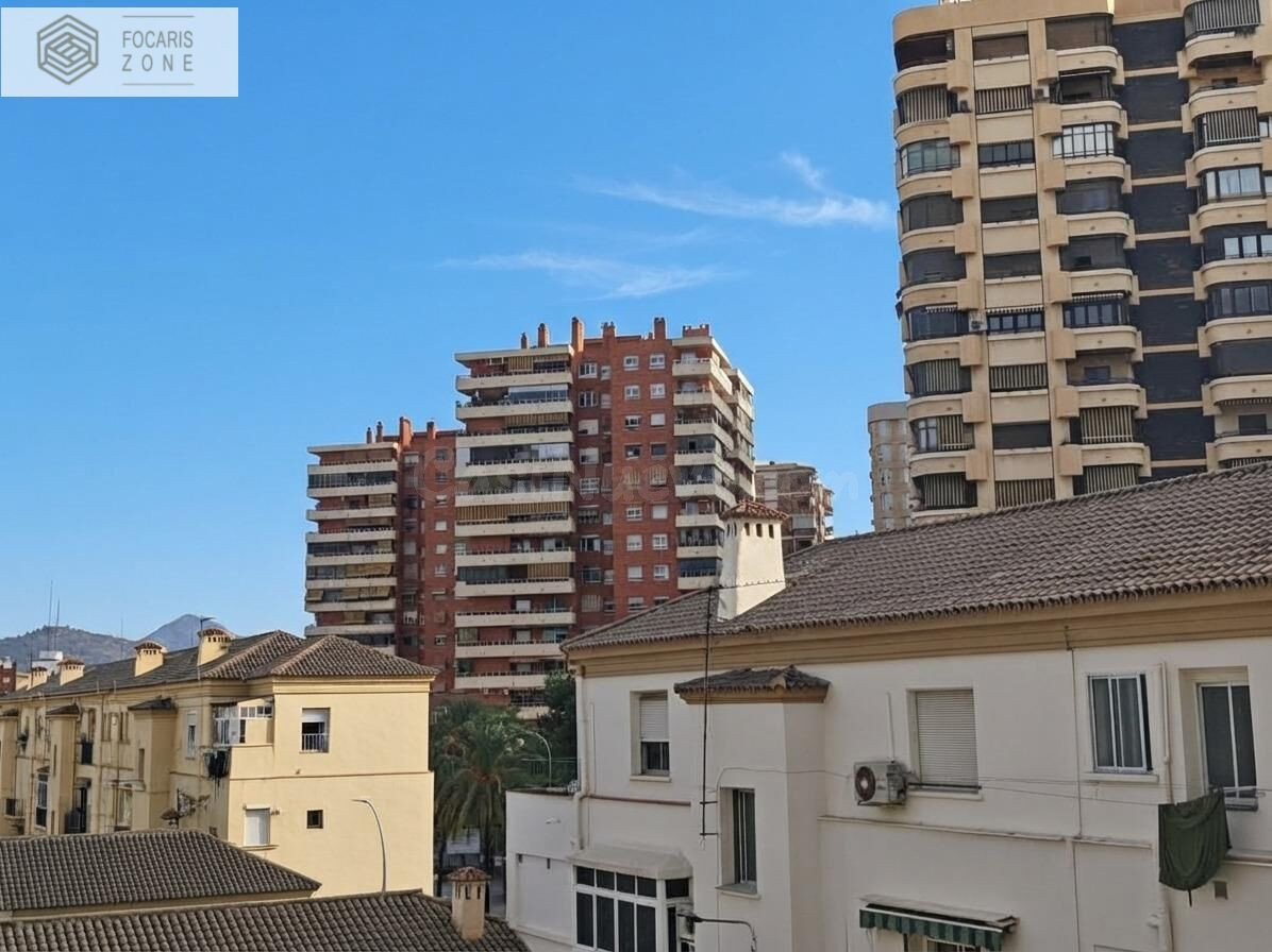 ESTUPENDO PISO A UN PASO DEL CENTRO DE MÁLAGA
