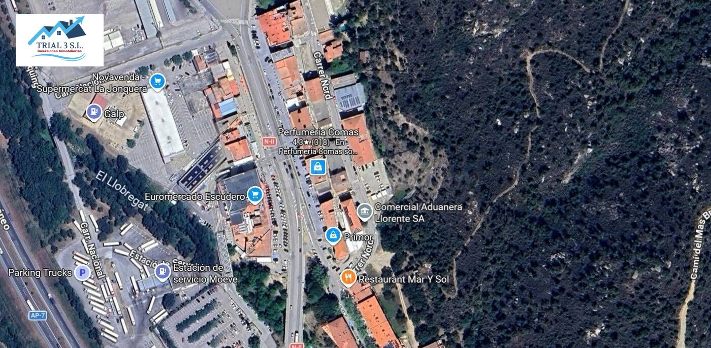 Venta local comercial en La Jonquera (Girona) - foto 2
