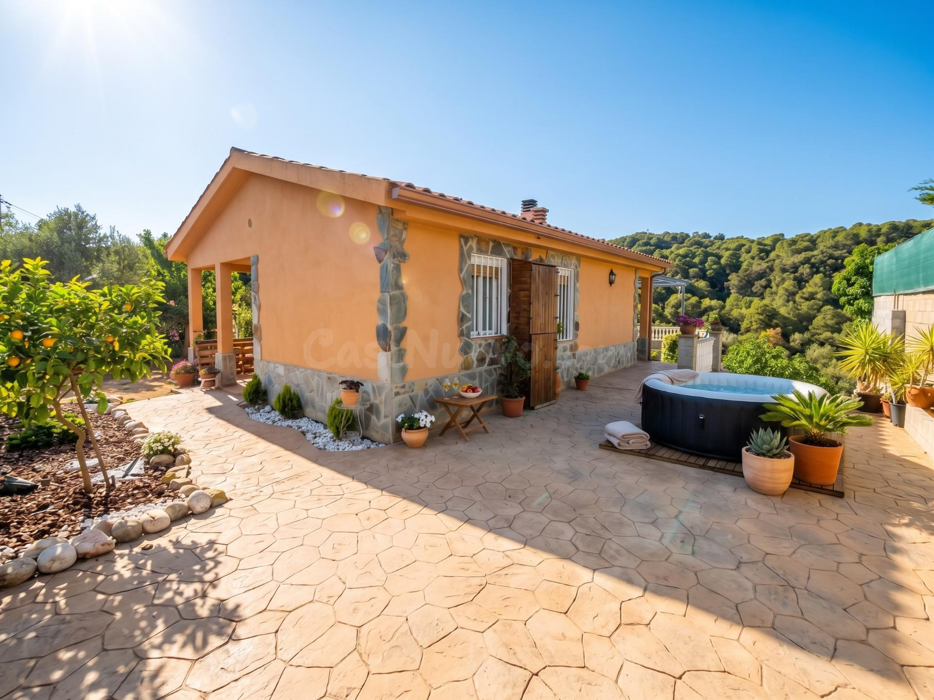 CASA A LA VENTA EN TORDERA, LISTA PARA ENTRAR A VIVIR, CON A