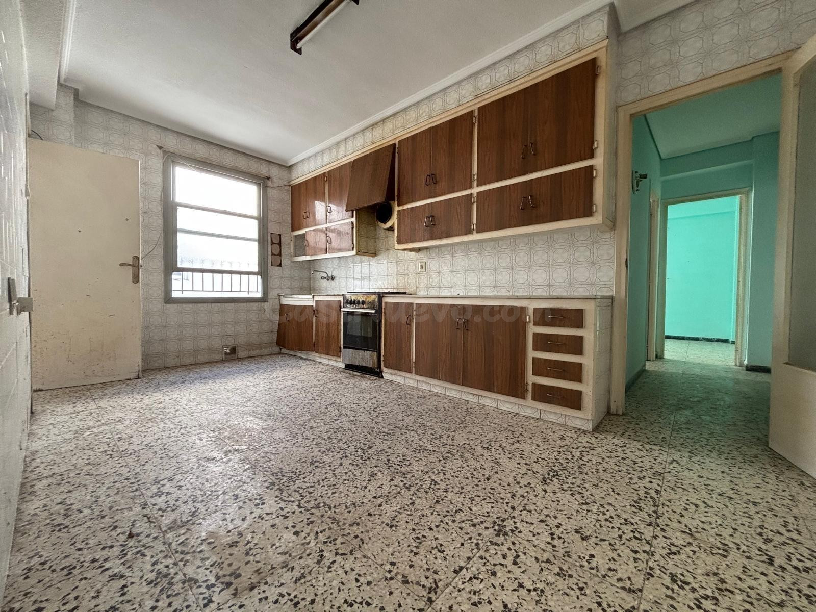 Vendo piso de 136 m2 con Ascensor junto Av. Novelda Chimenea - foto 4