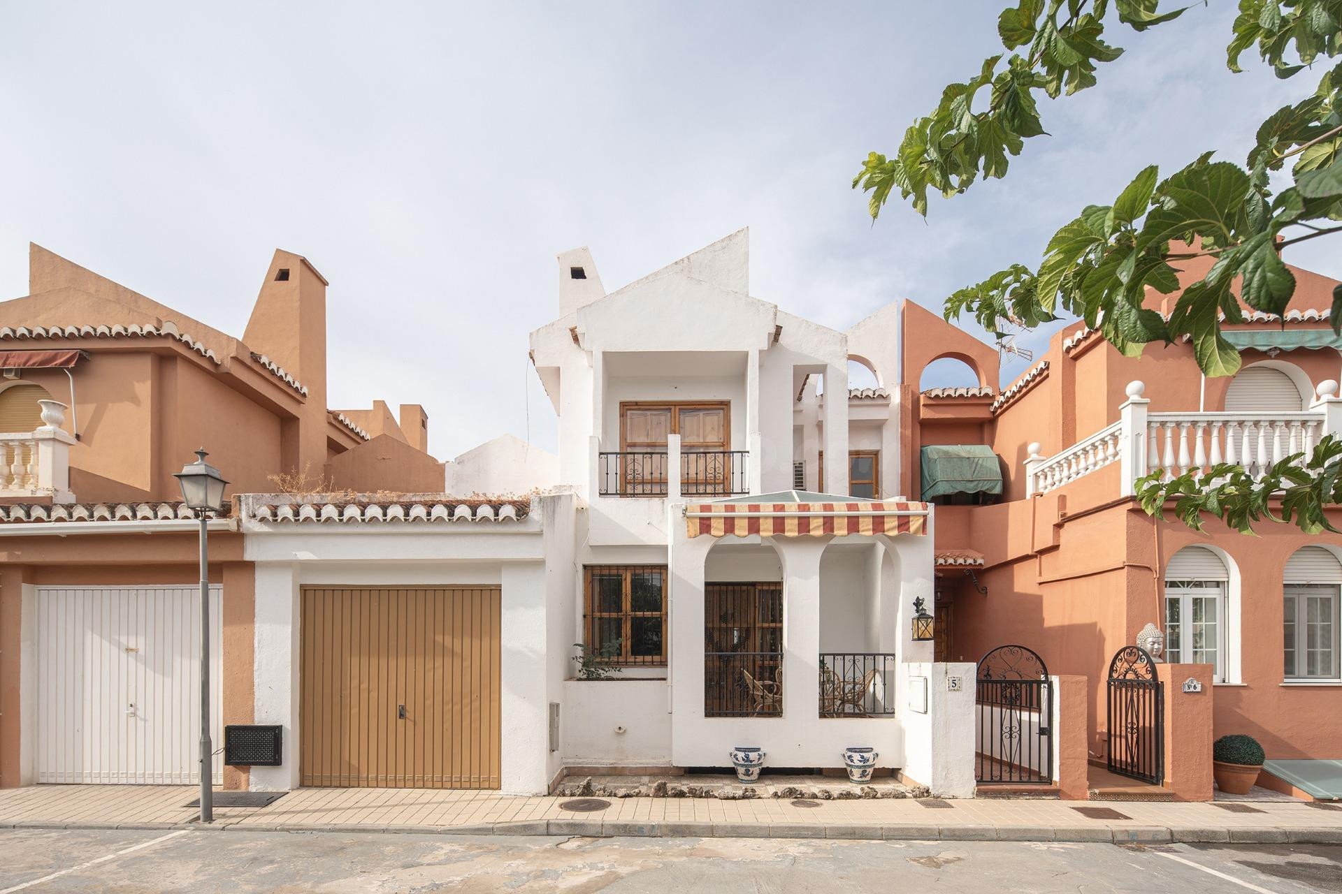 Casa 4 habitaciones 246m² en venta - Granada