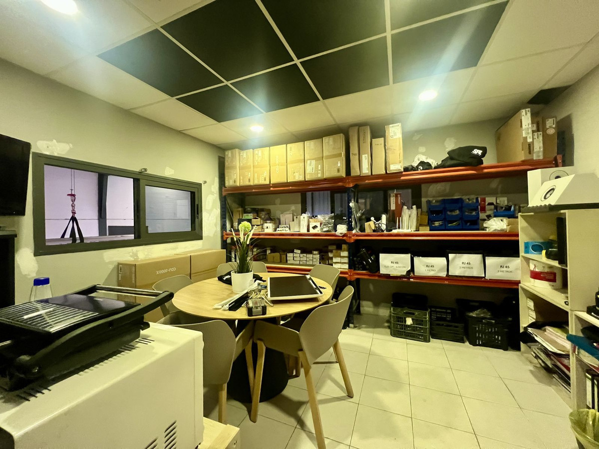 Almacén 3 habitaciones 160m² en venta - Marbella