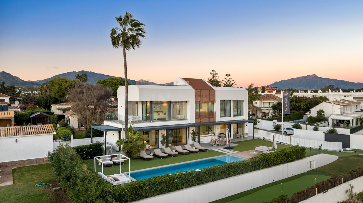 Chalet 5 habitaciones 552m² en venta - Costa Del Sol
