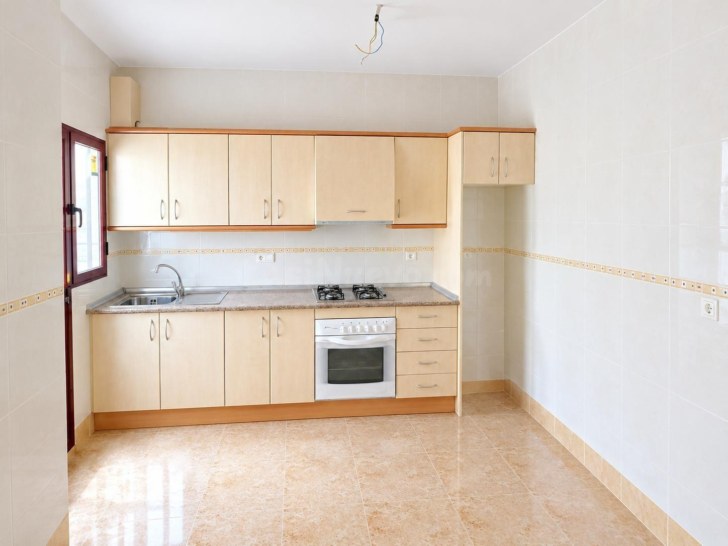 PISO A ESTRENAR DE 135 M2 CON GARAJE Y TRASTERO EN LOS ALCÁZ - foto 2