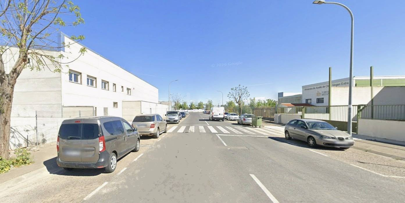 Venta nave industrial en Torralba de Calatrava (Ciudad Real) - foto 2