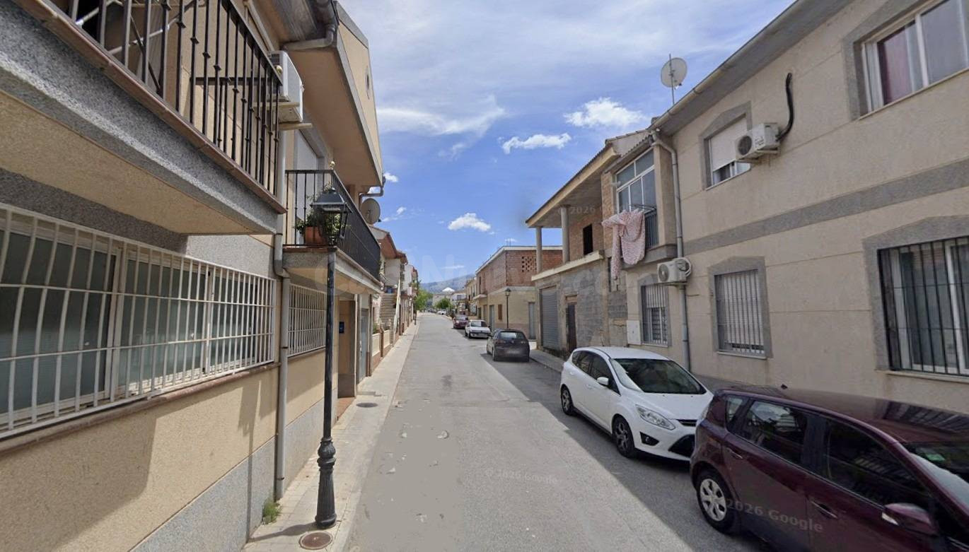 Venta piso en Iznalloz (Granada)