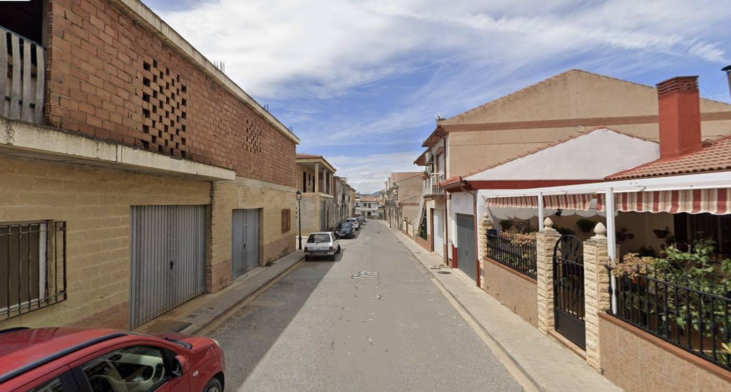 Venta piso en Iznalloz (Granada) - foto 2