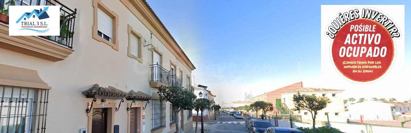 VENTA DE CASA ADOSADA EN LEPE, HUELVA.