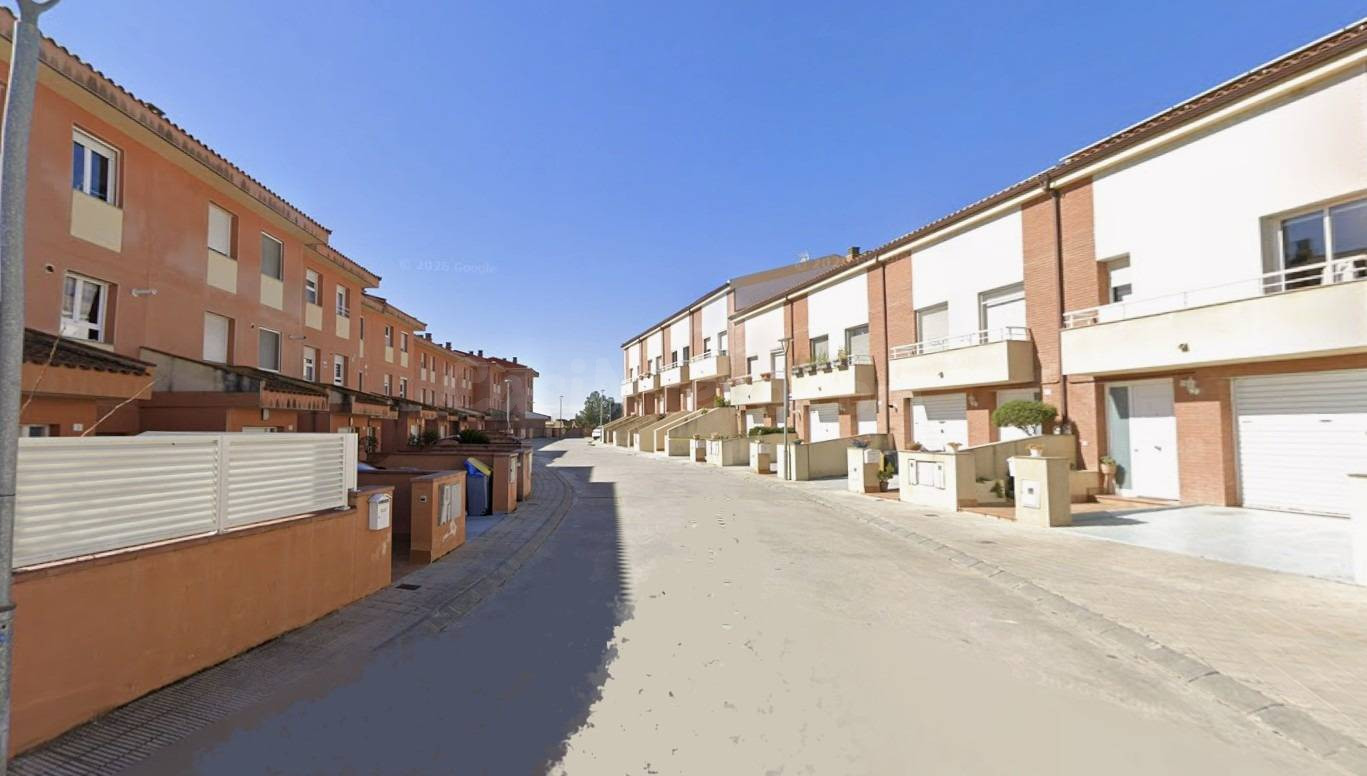 Venta adosado en Corbins (Lleida)