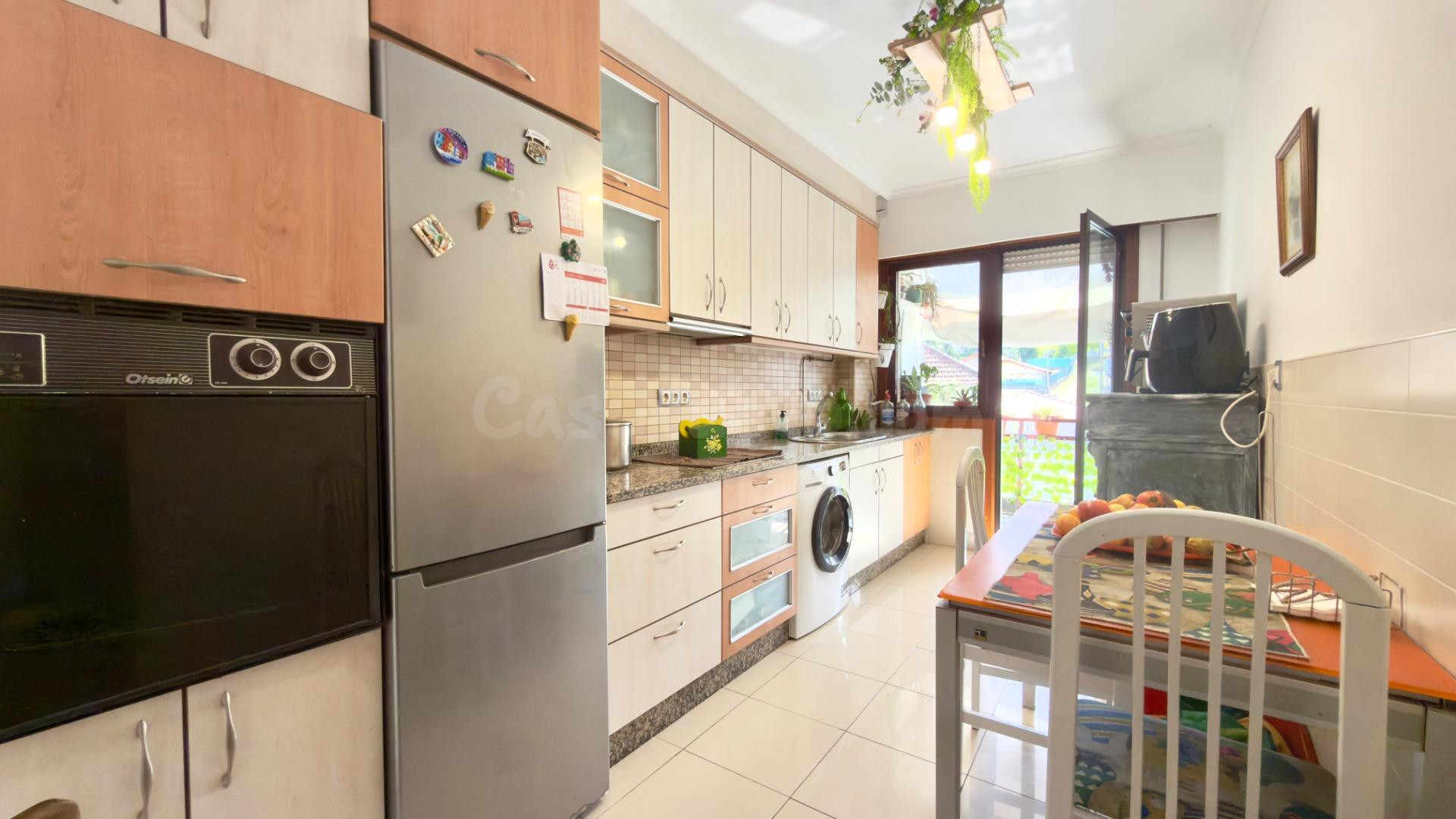 Piso en Venta - ¡Oportunidad en Allariz! 3 habitaciones baño - foto 2