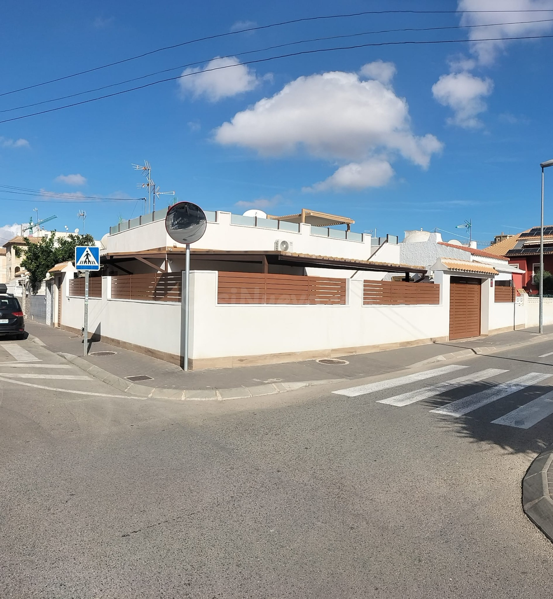 CHALET DE LUJO 2HAB NUEVA TORREVIEJA CON SOLARIUM Y GARAJE