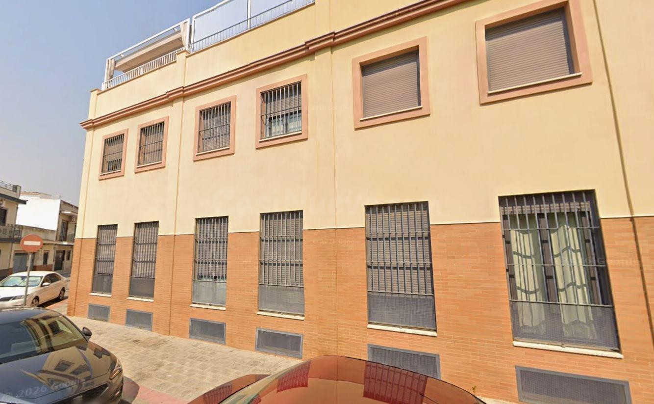 SE VENDE PISO OKUPADO en Calle CUENCA Nº 23 Dos Hermanas (Se - foto 3