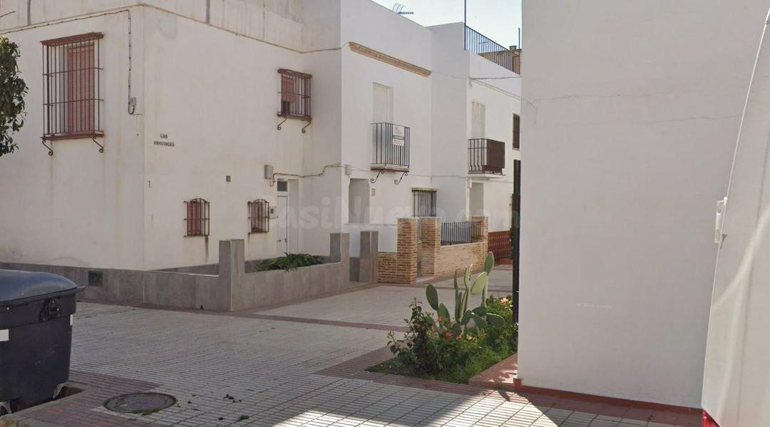 SE VENDE CASA OKUPADA en Calle ORQUIDEAS Nº 8 Palacios y Vil - foto 2
