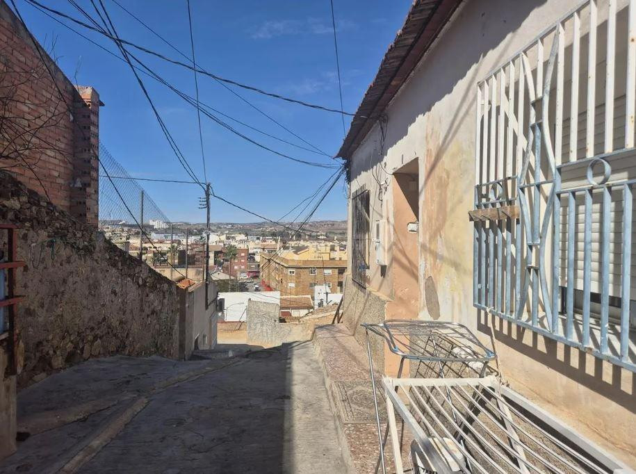 SE VENDE CASA OKUPADA en Calle Pintor Falgas Nº 3 Murcia (Mu - foto 2