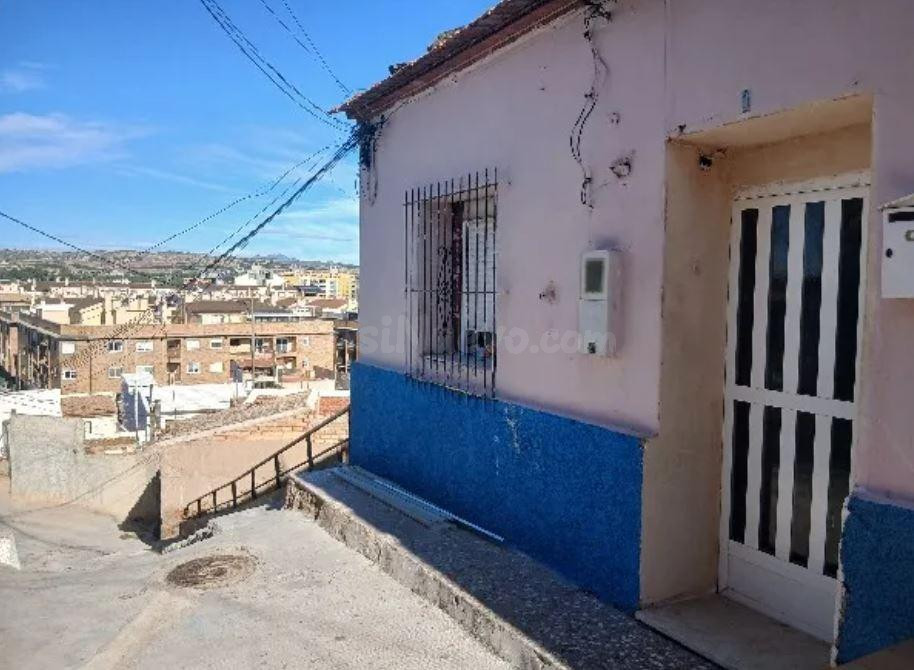 SE VENDE CASA OKUPADA en Calle Pintor Falgas Nº 3 Murcia (Mu - foto 3