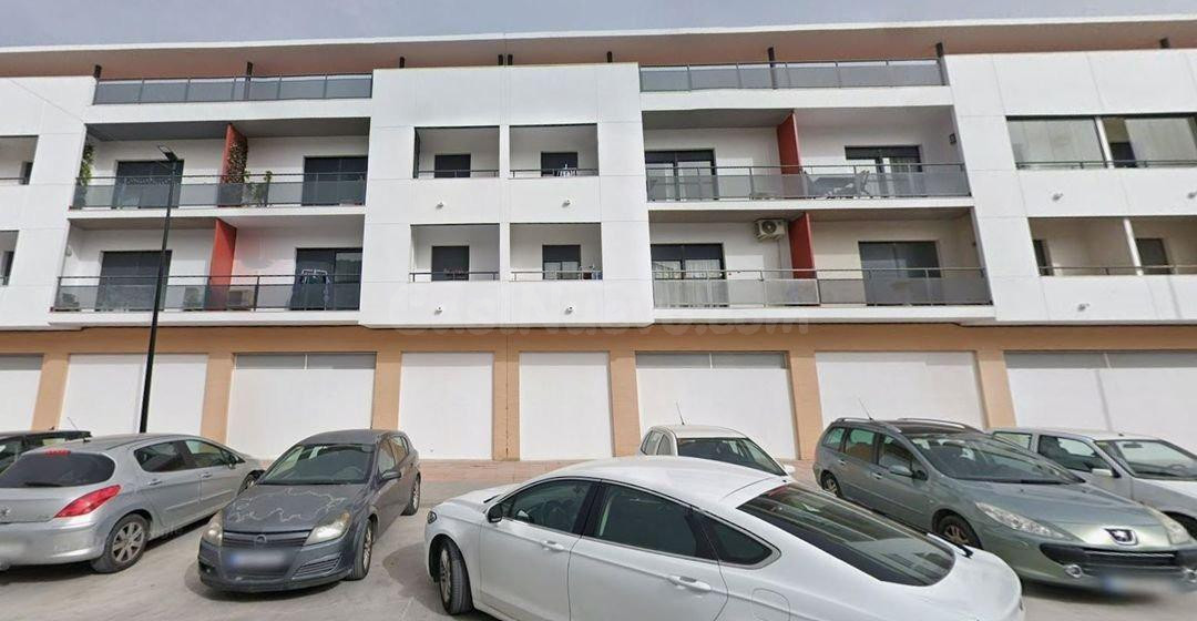 SE VENDE PISO + GARAJE OKUPADO en Calle ORTEGA Y GASSET Este - foto 2